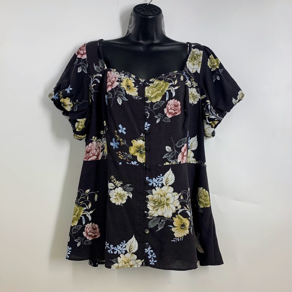 Torrid 1 Black Floral‎ Square Neck Puff Sleeve Button Front Tunic Top